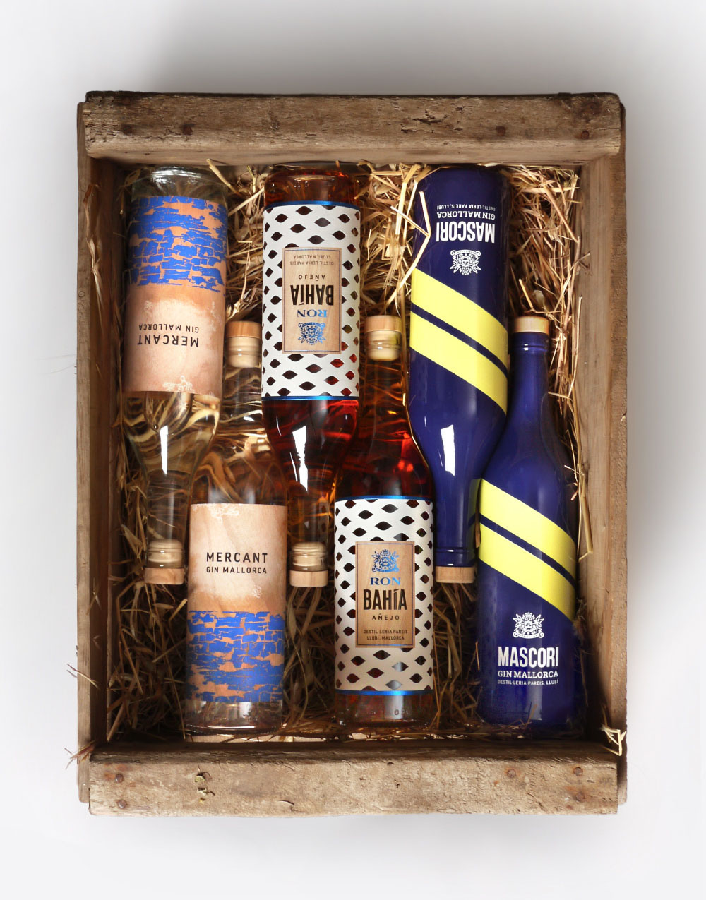 pack-mejor-ginebra-ron-artesano-oferta-Geschenkbox-besten-rum-gin-special-price-gift-box-set-typical-mallorca-darkova-krabicka